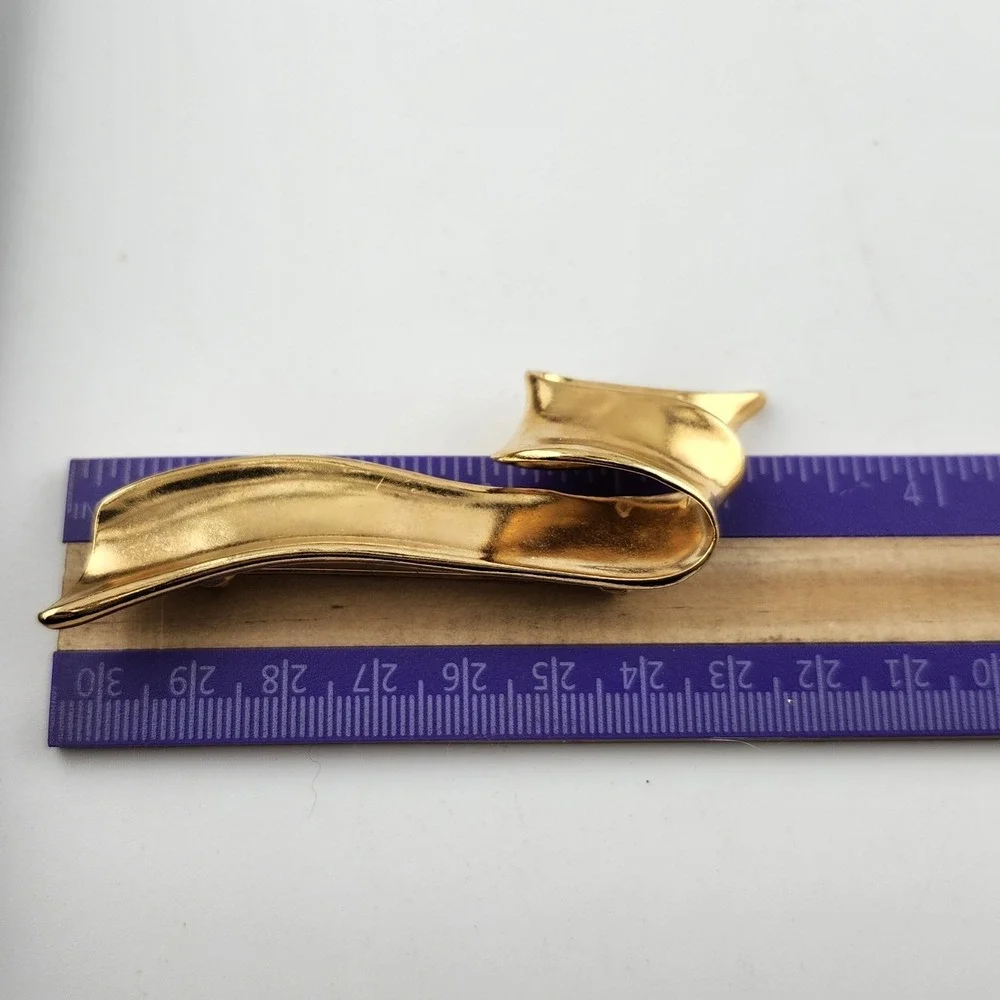Vintage AVON Gold Tone Ribbon 3